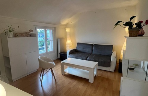 Conflans-Sainte-Honorine Apartamento | Furnished apartment Fin d'Oise - Quiet neighborhood (200m RER A / SNCF train station)