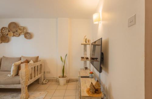 Nairobi West Apartamento | Furnished 1 Bedroom Apartment in Nairobi. 15 Mins to CBD. Free WI-FI & Parking