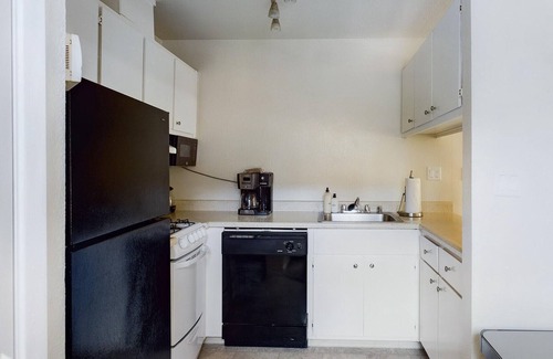 Walnut Creek Apartamento | Furnished 1BR in Walnut Creek, Pool + Parking