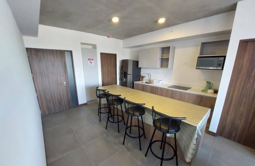 Vuelta de Jorco Apartamento | Furnished and Peaceful Gem Between Airport and Sabana/ Apartment/free Parking