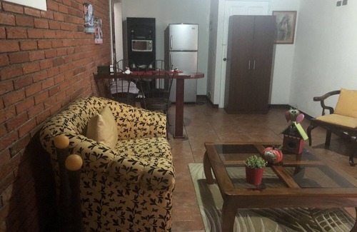 Curridabat Casa | Apartamento amoblado, en barrio residencial al este de San Jose
