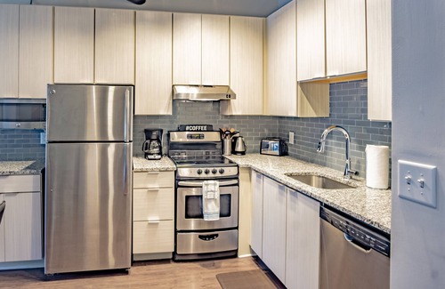 SoNo Apartamento | Furnished Apt near Fox Theatre