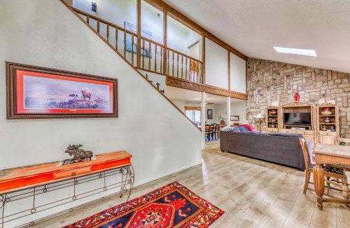 Ruidoso Casa | Furnished Deck and Game Room Ruidoso Home!
