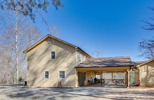 Rutherfordton Casa | Furnished Deck and Mtn Views Rutherfordton Home