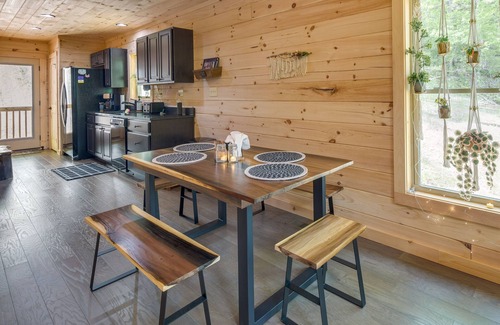 Marshall Cabina | Furnished Deck & Fire Pit: Serene Marshall Cabin!