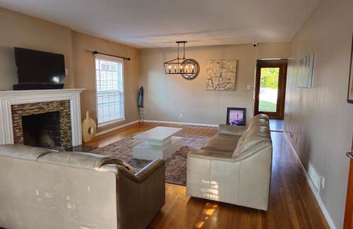 San Bernardino Casa | Furnished Executive Home