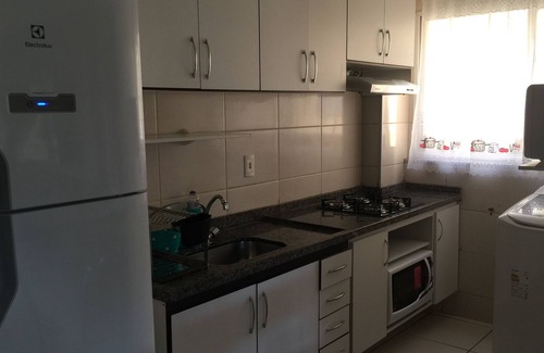 Despraiado Apartamento | Ajuste amueblado para la temporada