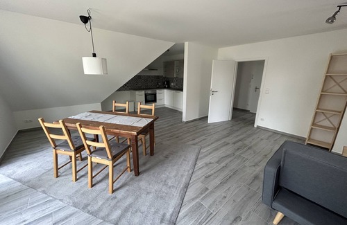 Mellensee Apartamento | Furnished four-room top floor apartment with lake view
