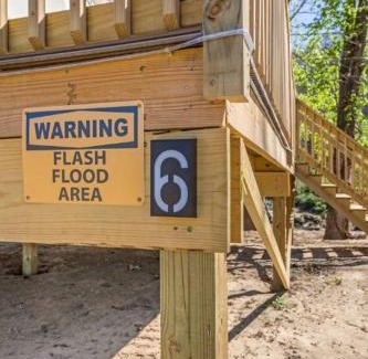 Stanton Otro | Furnished Glamping Tent/Red River Access/King Bed