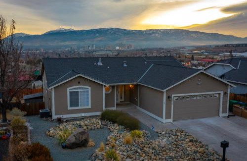 Northeast Reno Apartamento | Furnished Home Away From Home
