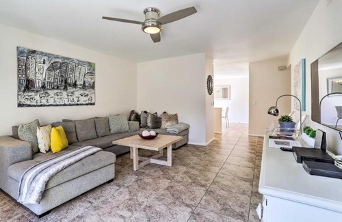 Palm Desert Casa | Furnished Patio and Mtn View Palm Desert Retreat