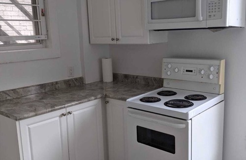Garden District Casa | Furnished Room in a House in Downtown