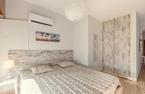 Skala Apartamento | Furnished Seafront Studio
