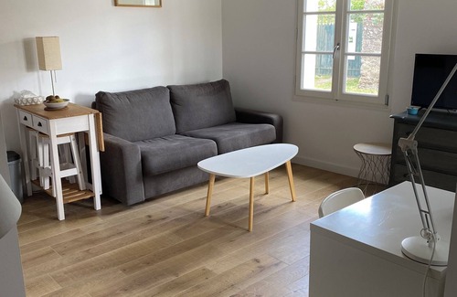 Corcoue-sur-Logne Apartamento | Furnished studio apartment sleeps 4 in a quiet location.