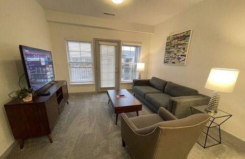 Westerville Apartamento | Furnished SUITES in Dublin!!!!! Yes, D-U-B-L-I-N! We are HQ in Westerville!!!!