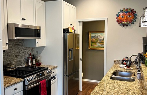 Deephaven Casa | Furnished Townhouse in Minnetonka for flexible term. Furnished or unfurnished