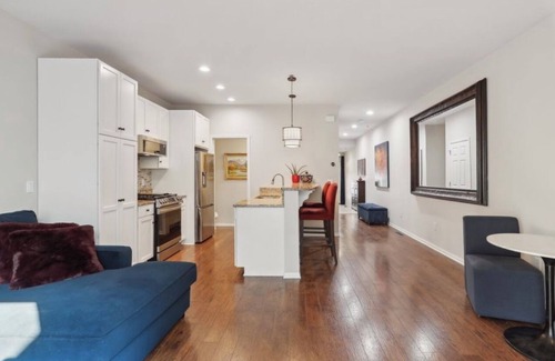 Deephaven Casa | Furnished Townhouse in Minnetonka for flexible term. Furnished or unfurnished