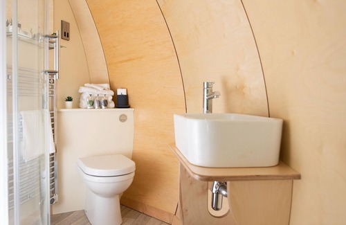 Newry Cabina | FURTHER.SPACE at Leitrim Lodge