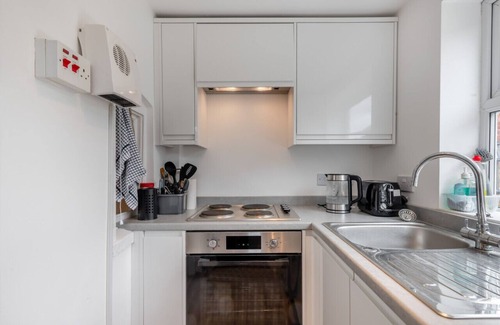 Hopton Casa | Furtherfield - Two Bedroom House, Sleeps 3