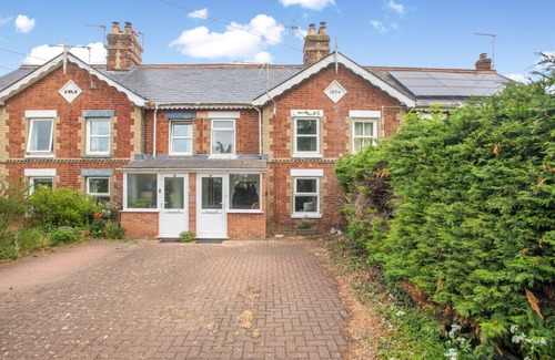 Hopton Casa | Furtherfield - Two Bedroom House, Sleeps 3