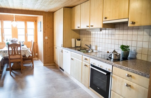 Hasliberg Reuti Apartamento | FWH acogedor. en un lugar tranquilo para 2-7 pers. cerca de los ferrocarriles de montaña Precio 75to-140mo Francos suizos