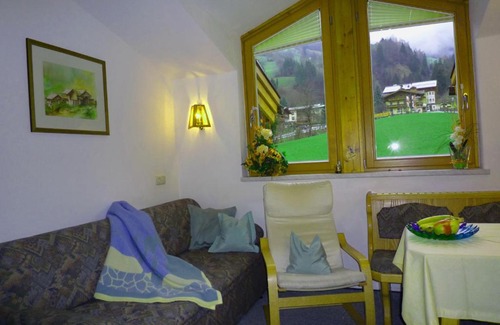 Dorfgastein Apartamento | Gästehaus ALPINA