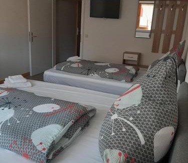 Weilen Unter Den Rinnen Casa | Gästehaus Pension Waldhorn
