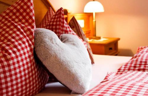 Menzenschwand-Hinterdorf Apartamento | Gästehaus Erika