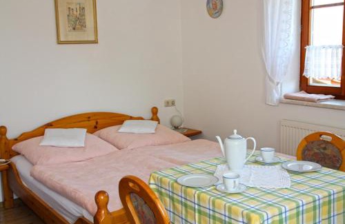 Neualbenreuth Apartamento | Gästehaus Gertraud