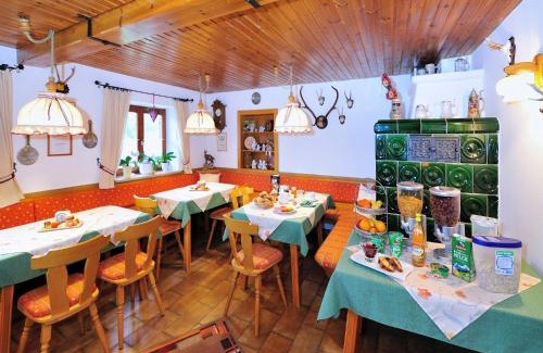Bischofswiesen Apartamento | Gästehaus Hillebrand