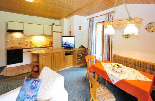 Bischofswiesen Apartamento | Gästehaus Hillebrand
