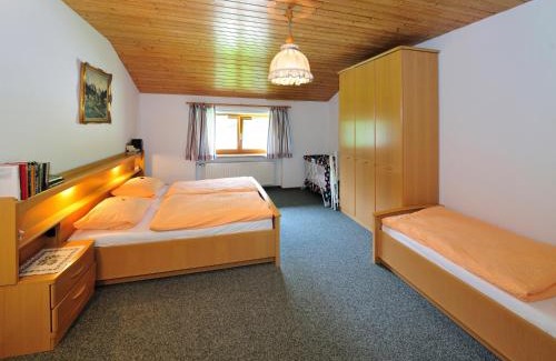 Bischofswiesen Apartamento | Gästehaus Hillebrand