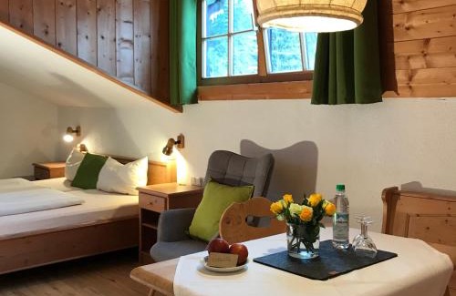 Neuhaus Apartamento | Gästehaus Hotel Maria Theresia