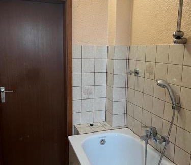 Schalke Apartamento | Gästewohnung 1 OGR in der Nähe zur Veltinsarena - Gästewilli 1