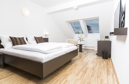 Gerasdorf bei Wien Casa | Gästezimmer by Jöchlinger