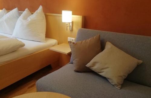 Gedersdorf Casa | Gästezimmer Familie Fries