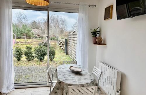 Cerans-Foulletourte Apartamento | Gîte à la campagne 4