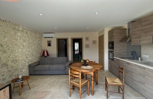Senas Casa | Gîte 1 Attenant au Mas. Possibilité D'un Deuxième Gîte Identique Gite 2