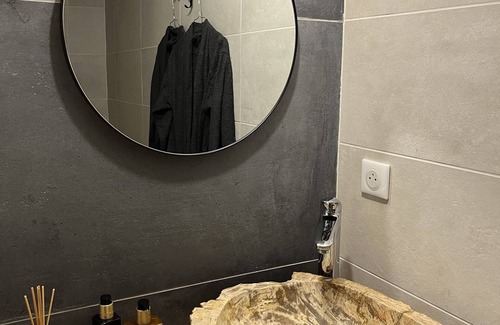 Villemagne-l'Argentiere Cama Y Desayuno | Gîte 3 Places Avec Jacuzzi et Piscine