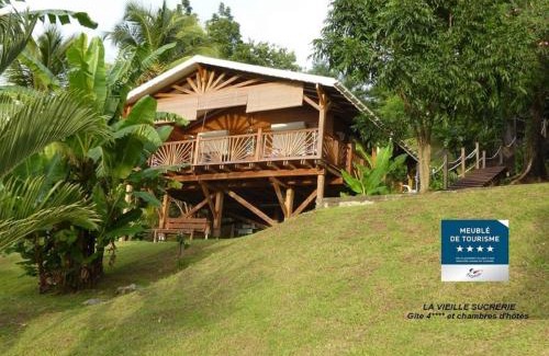 Saint-Claude Casa | Gîte 4 étoiles, la Vieille Sucrerie St Claude Guadeloupe, Jacuzzi Spa privatif, vue exceptionnelle sur la mer des Caraïbes