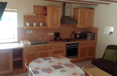 Rostrenen Casa | Gîte 4 Personnes en Centre Bretagne, Avec Piscine Extérieure Chauffée et spa