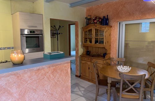 Servian Apartamento | Gîte 50 m2 Pour 4 Pers sur 100 m2 Jardin Privé Avec SPA de mai a Septembre