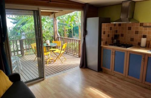 Le Portail Apartamento | Gîte Allamanda 45m2, 2 à 4 Personnes, piscine et jardin tropical