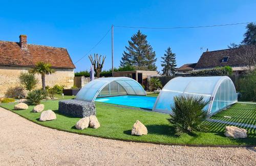 Mosnes Casa | Gîte Atypique 2 à 8 PERSONNES avec piscine jacuzzi proche châteaux de la Loire