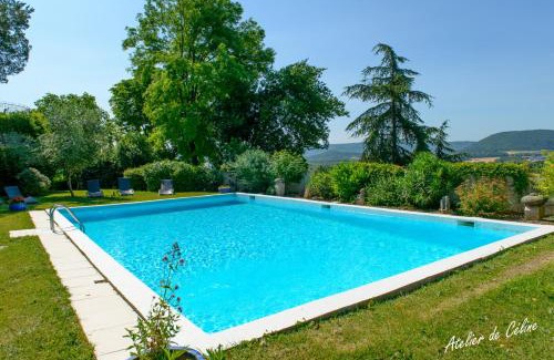 Montboucher-sur-Jabron Apartamento | Gîte au château