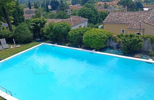 Montboucher-sur-Jabron Apartamento | Gîte au château