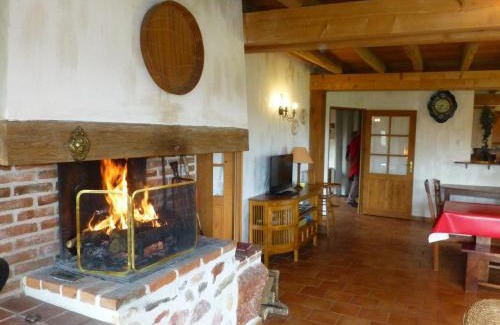 Audes Casa | Gîte Authentique avec Confort Moderne, Cheminée, Jardin, Jeux pour Enfants, à 13km de Montluçon - FR-1-489-119