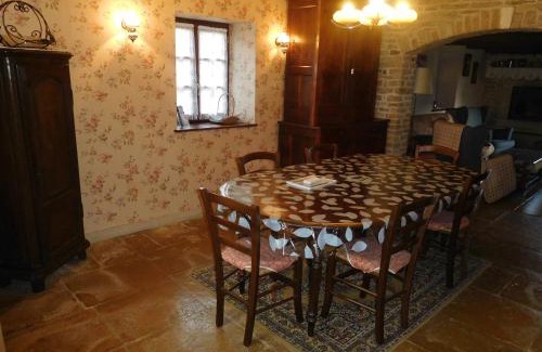 Cusey Casa | Gîte authentique avec jardin clos, climatisation, animaux acceptés, proche Dijon et Langres - FR-1-611-5