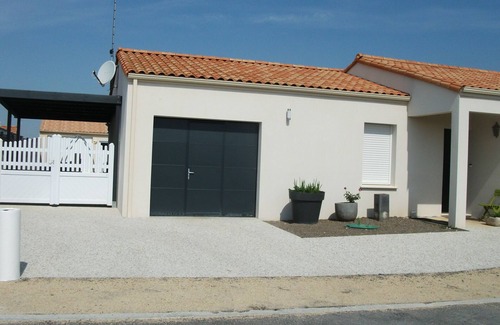 Sainte-Gemme-la-Plaine Apartamento | Gîte Avec Piscine 2 Personnes + 1 Enfant