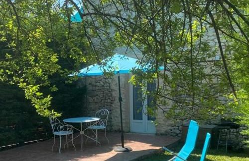 Naussannes Casa | Gîte avec étang privé, piscine partagée et WiFi en Dordogne - FR-1-616-194